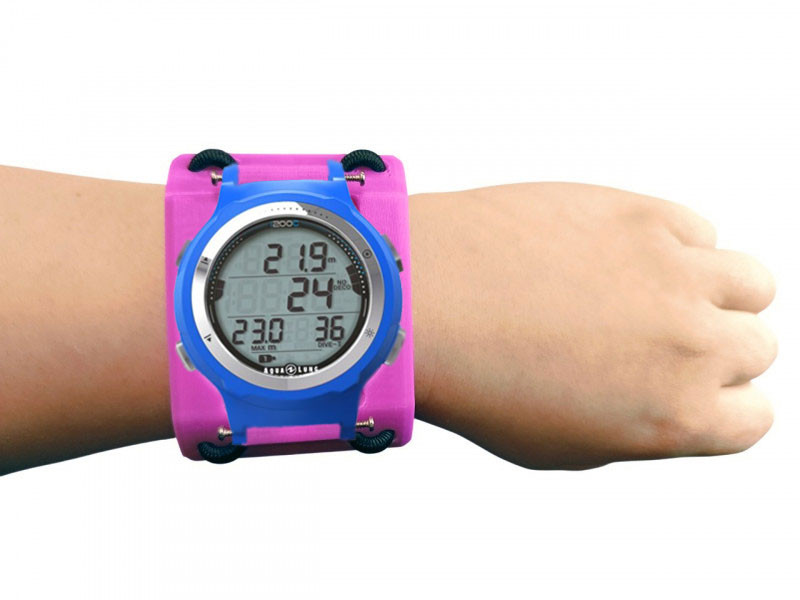 Держатель с резинками AQUALUNG «I200C» - удобная, надежная и правильная замена штатному ремешку прибора в дайвинге.