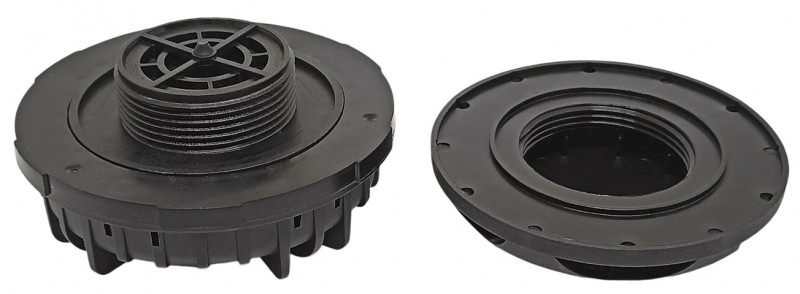 По своей сути, клапан состоит из двух частей, которые скручиваются между собой через материал сухого костюма в специальное отверстие в районе плеча.