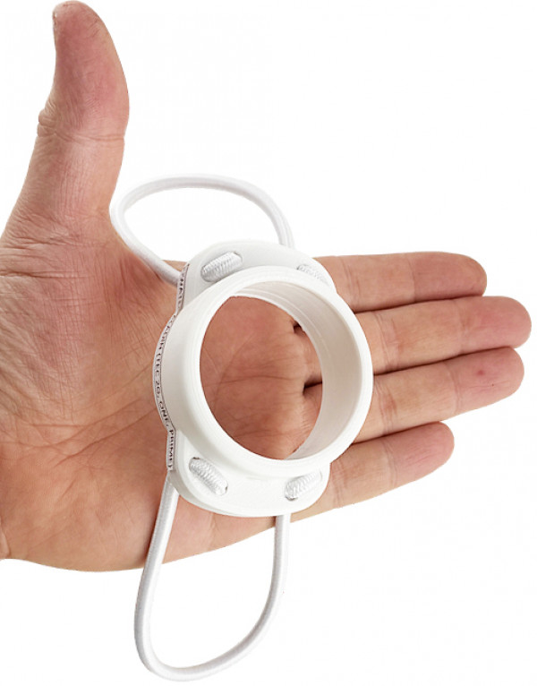 Внутренний диаметр держателя - около 5см.