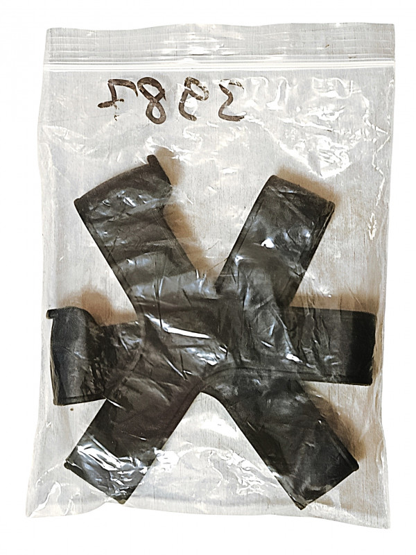 Упакованы в зип-пакет от производителя.