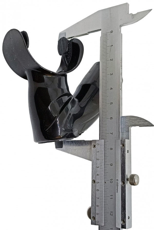 Высота загубника - около 7.7см.