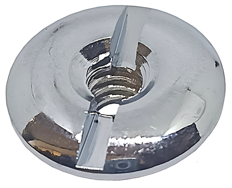 Типовая гайка, позволяющая закрепить ручку (маховик) вентиля на штоке. Мелочь, без которой порой просто не обойтись.