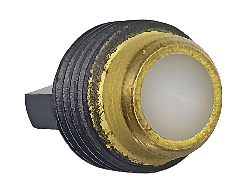 На торце пластиковый уплотнитель (клапан), который прижимается к металлическому основанию (седлу) внутри вашего вентиля.