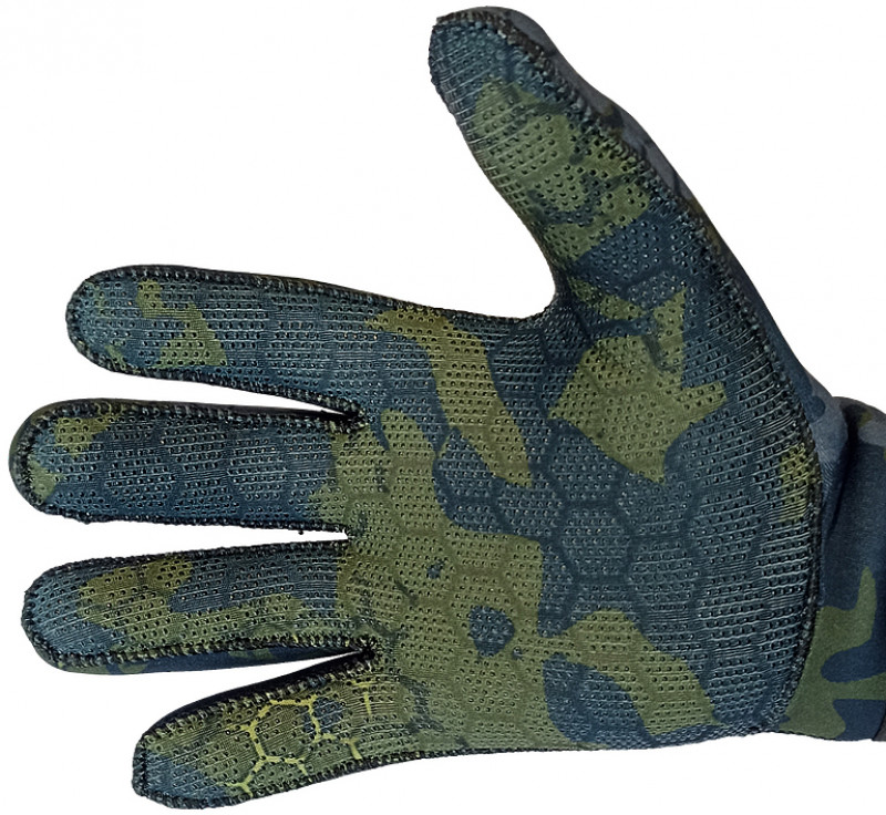 Мелкие точки из специально подобранного состава позволяют легко удержать в руках весьма крупную рыбу ).