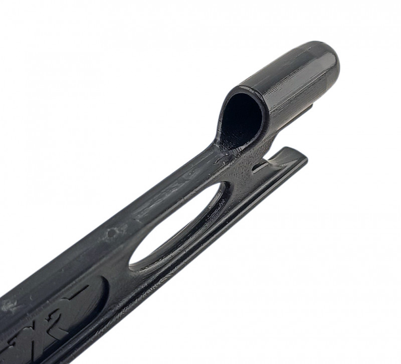 Встроенный в мотовильце защитный колпачок убережет от случайного пореза об острие гарпуна, защитит вашу сумку, машину и стены в прихожей.