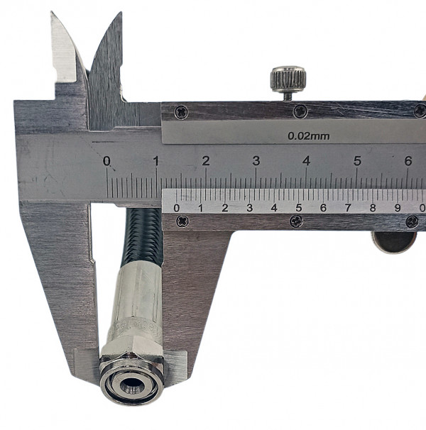 Ширина шестигранника под ключ на 14мм.