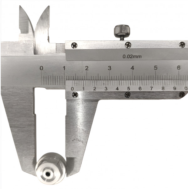 Диаметр наружного корпуса составляет примерно 13.5мм.