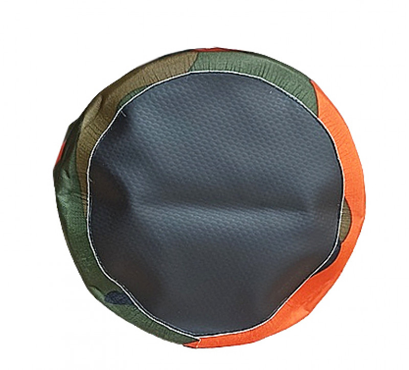 По дну гермомешок имеет круглое сечение. Диаметр - около 12см.