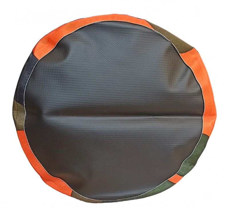 По дну гермомешок имеет круглое сечение. Диаметр - около 19см.