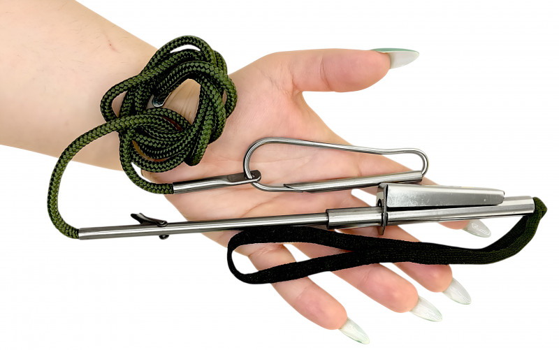 Размер шнура - 100x0.4см, иглы - 17смx0.6см, иглоприемника - 10см.