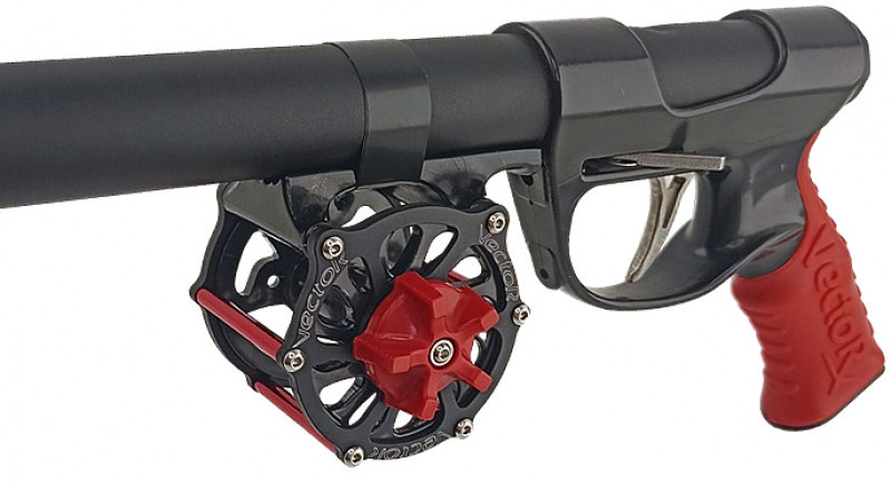 Универсальная катушка благодаря планке легко крепится на любые подводные ружья непосредственно к ресиверу при помощи хомутов или изоленты.