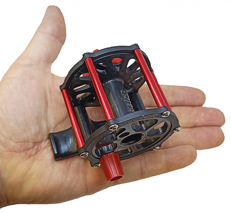 Толковый размер катушки придется по вкусу, как любителям, так и профессионалам подводной охоты.