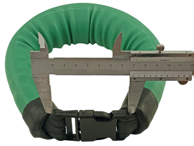 Длина пряжки составляет - 7см.