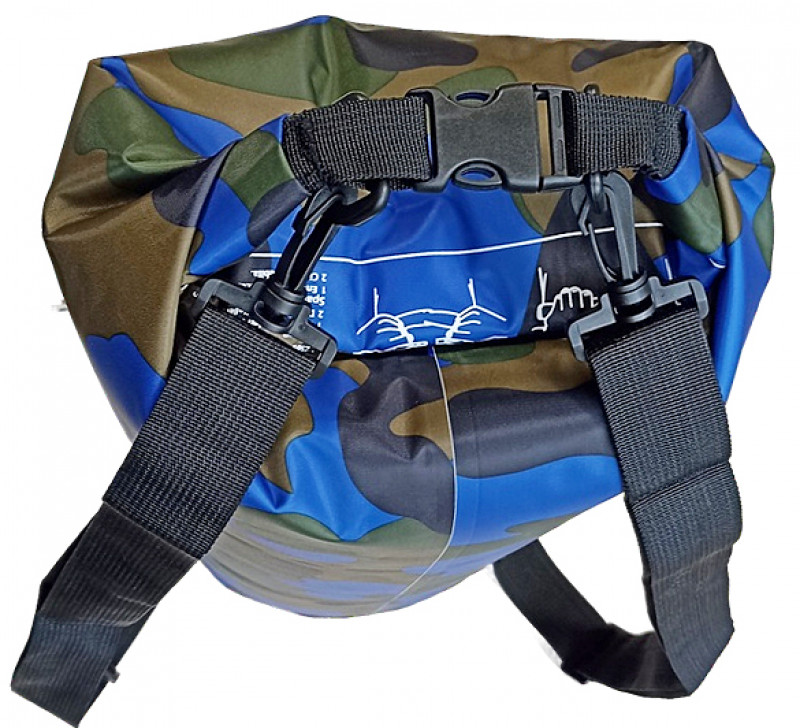 Свернутый клапан фиксируется пряжкой «фастекс» на ремнях из армированной ткани с повышенной прочностью на разрыв. Пряжка-фастекс выполнена из ударопрочного и морозостойкого пластика.