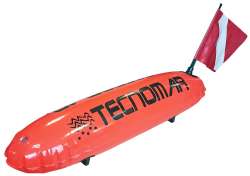 Бывший в употреблении буй «TECNOMAR» для подводной охоты позволяет обозначить место погружения пловца, что является важнейшей составляющей безопасности при охоте на открытых водоемах, состояние хорошее.