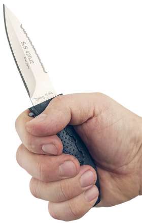 Универсальный легкий нож для дайвинга, подводной охоты или бытового применения.