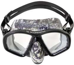 Аккуратная маска «M2 BLACK CAMO» стильной расцветки для подводной охоты и фридайвинга.