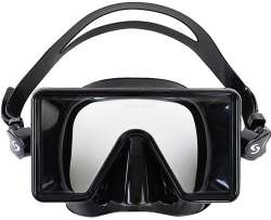 Маска «СКОРПЕНА Q8» обладает широким углом обзора, прекрасно подойдет для плавания по поверхности, либо для глубоких погружений с использованием SCUBA-оборудования.