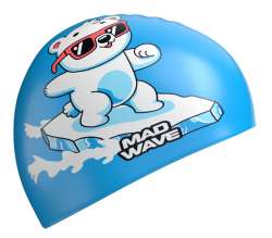 В шапочке с чудным мишкой на льдинке можно разглядеть и полярника, и серфера, и сноубордиста.