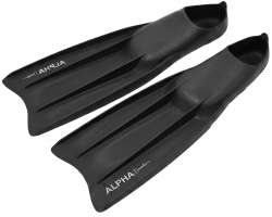 Ласты Marlin ALPHA черные - это тренировочные силиконовые ласты с удлиненной лопастью, которые подходят как для оздоровительного, так и для профессионального плавания, а также могут использоваться в бассейне и открытой воде.